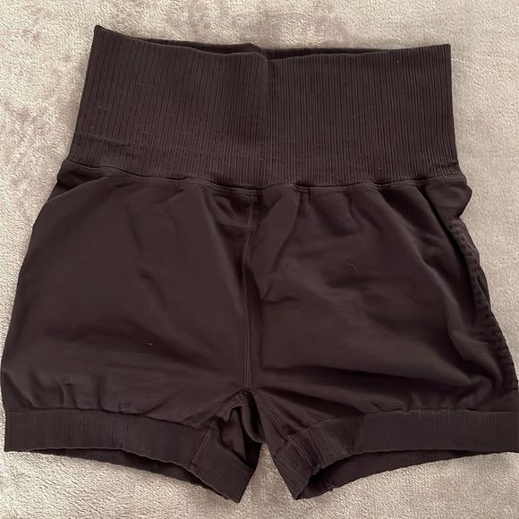 Good Karma Running Shorts and Good Karma Crop Tank MSRP $86 M/L - Picture 10 of 16